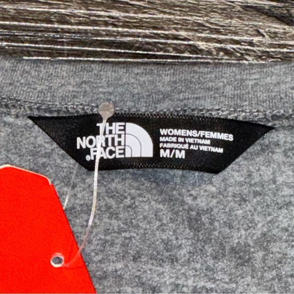 The North Face WOMEN’S RECOVER-UP CREW - Picture 4 of 8